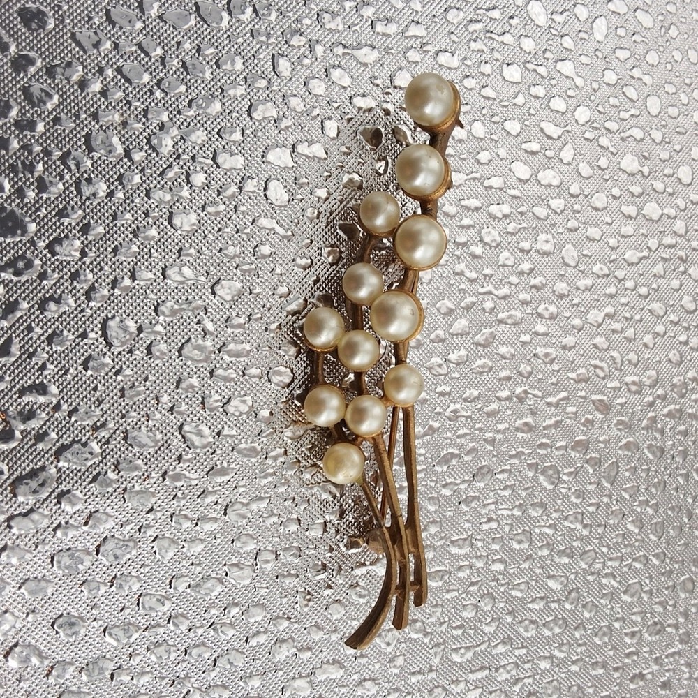 Vintage MCM Large Faux Pearl‎ Brooch Pin Gold Tone Textured Floral Statement